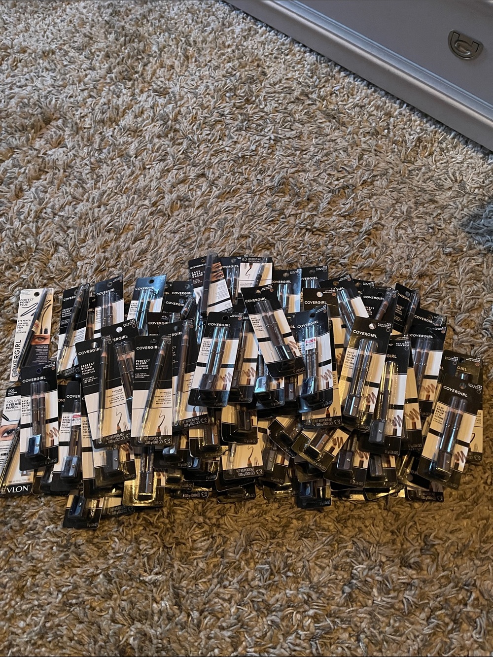 HUGE EYE LINER AND BROW PENCIL BUNDLE!!
